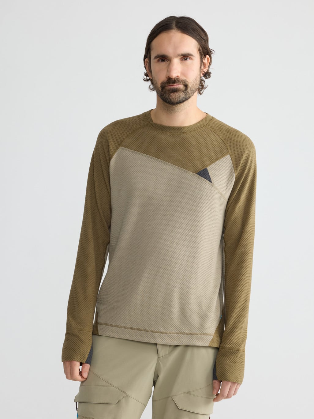 Advantages image for product Huge Crew Men's