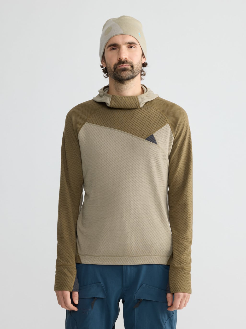 Advantages image for product Huge Hoodie Men's