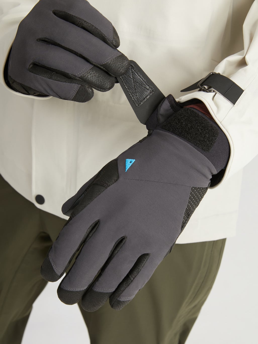 Image 2 for product Galar Gloves Unisex