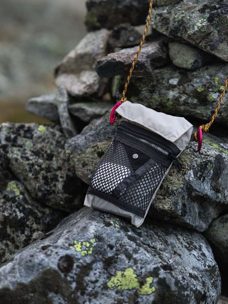 Algir Lanyard Pocket