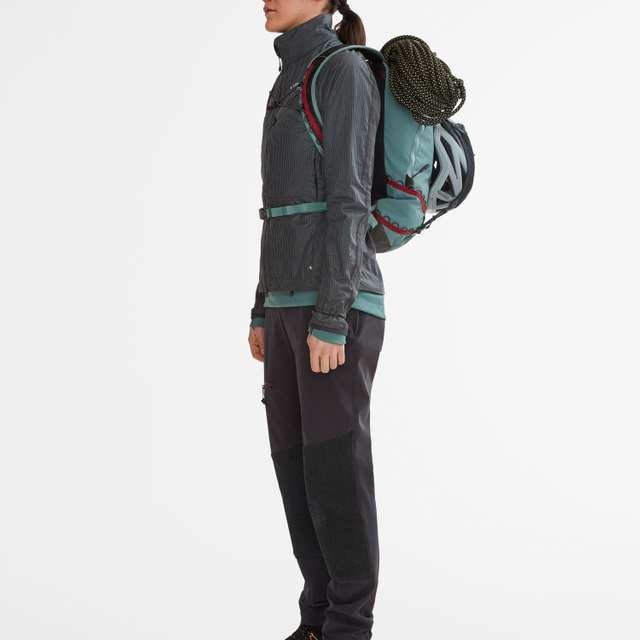 Ansur Wind Jacka Dam