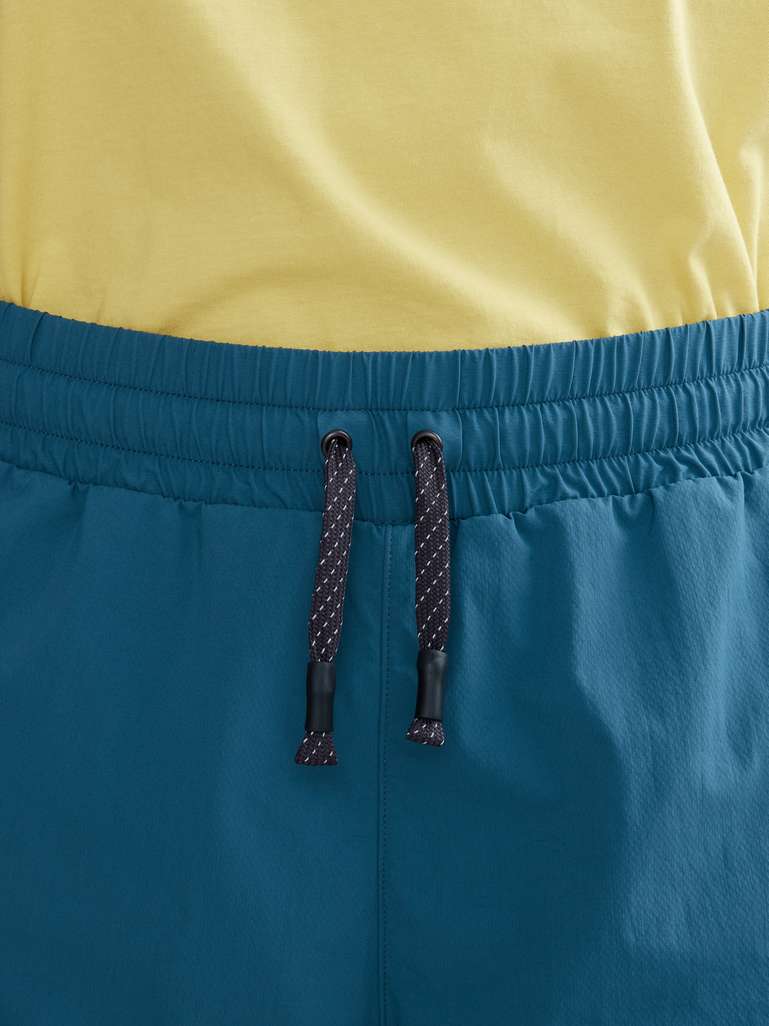 Laufey Shorts Women's