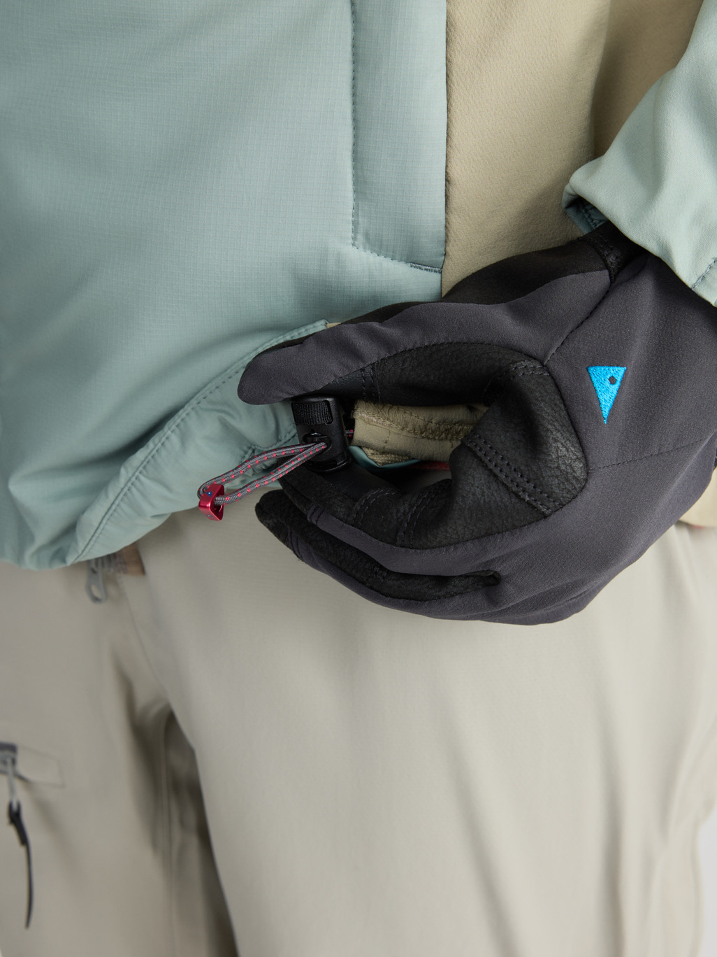Image 9 for product Urd Light Stretch Hood Jacket Women's